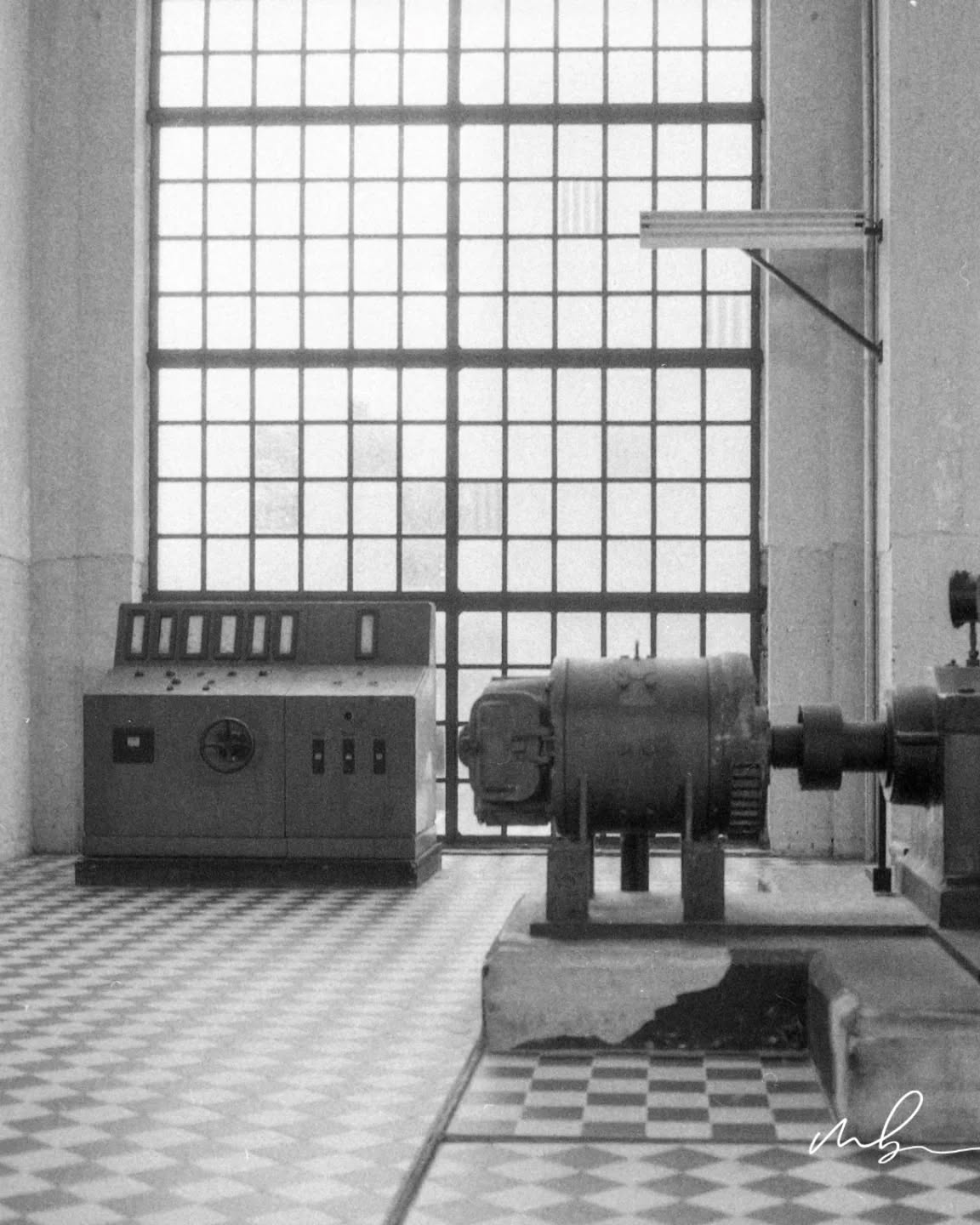 Sunlight through steel-framed windows, silent machines that once powered a city, and a floor that feels like it’s holding stories in every tile.
There’s something magical about forgotten places
.
Would you explore an abandoned industrial building like this, or does it give you chills?